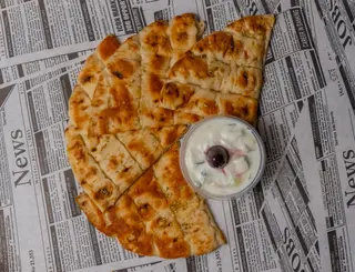 Grecka pita z tzatziki