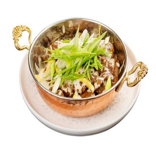 Пилешки дробчета с пресен лук и два вида сос (300г)