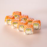 Ֆիլադելֆիա ռոլլ ավոկադոյով