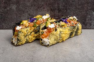 Klasyczne z łososiem i avocado