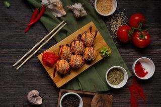 Запеченные с лососем (300г)