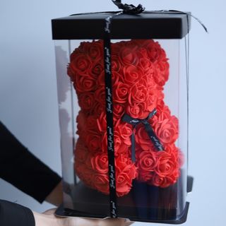 Miś z czerwonych róż