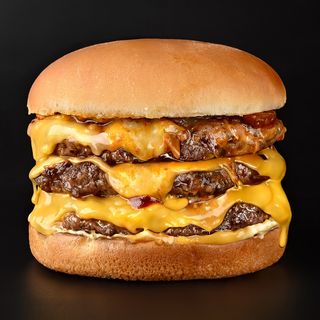 Потрійний чизбургер з яловичиною (270г)