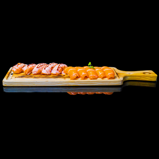 A6. Nigiri de Salmão Fresco & Braseado (10 unidades)