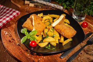 Cascaval pane cu cartofi prajiti