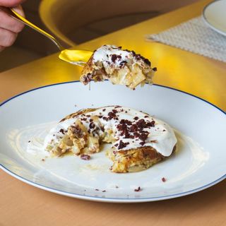 Tortilla de Cecina y crema de Queso de Cabra