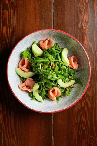 Салат "Авокадо Лосось Копченный"