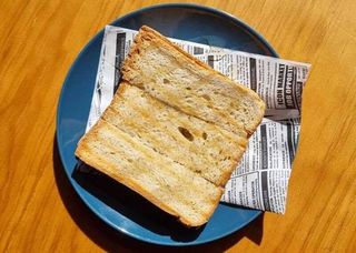 Torrada com Manteiga e Mel