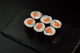 Hosomaki surowy łosoś 8 szt.