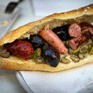 Bocadillo  embutidos 