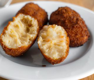 Croquetas Caseras De Gamba Roja al Pilpil