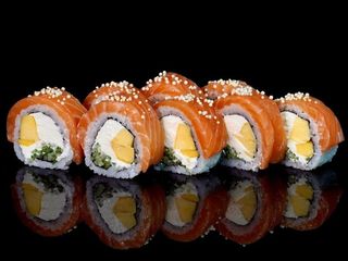 Philadelphia z łososiem i mango 8 szt.