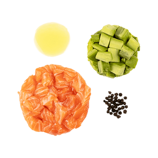 Tatar z łososia z awokado