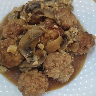 Albóndigas en salsa 