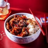 Tazón De Arroz Con Pollo Tang