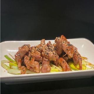 Tiras de costilla deshuesada con salsa Teriyaki