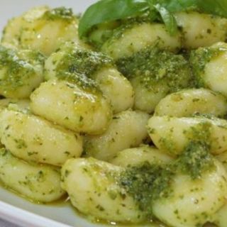 Gnocchi al pesto