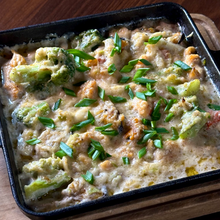 Пательня з морепродуктів (Мідії,лосось,кальмар)