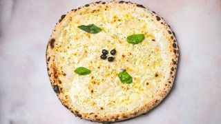 Quattro formaggio pizza