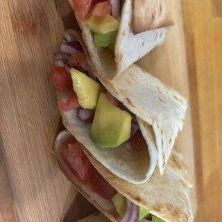 Creps de aguacate y pico de gallo