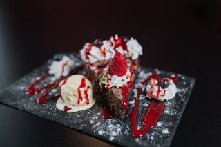 BROWNIE WITH RASPBERRY