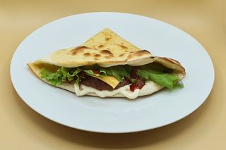 Focaccia cheeseburger