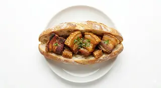 Pan Con Chicharrón