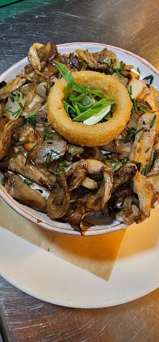 Poke de heura con setas  (VEGANO)