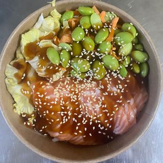 S94 poke salmone edamame