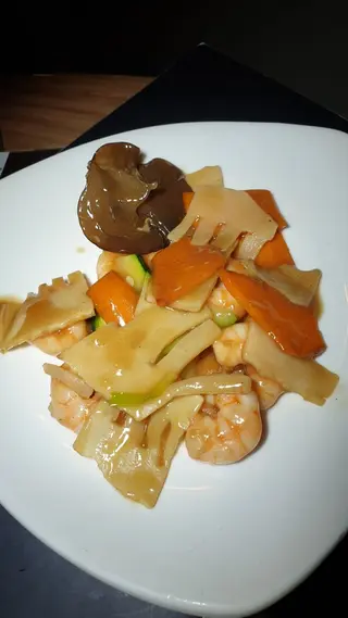 160. Gamberi con verdure
