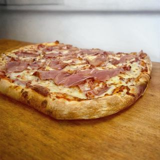 Пица Куатро Салами