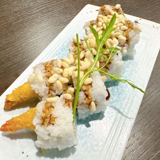 67. Uramaki popcorn ebi