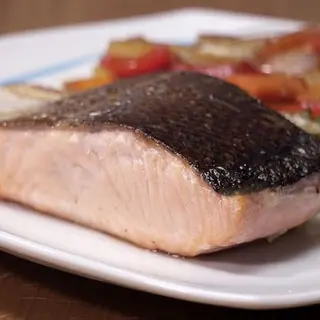 Salmón con Verduritas