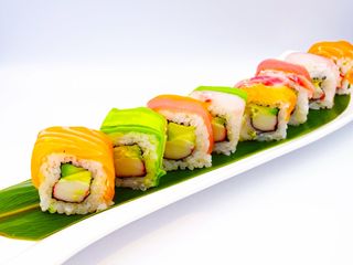 084-Uramaki Rainbow