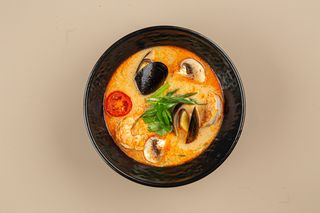 ТОМ ЯМ С МОРЕПРОДУКТАМИ 