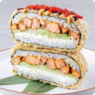 Суші-бургер з лососем теріяки (375г)