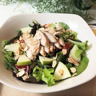 INSALATA DI POLLO