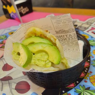Arepa De Reina Pepiada