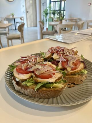 Kanapki z kurczakiem 2szt.