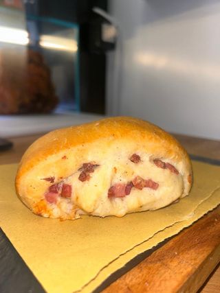 Casatiello napoletano