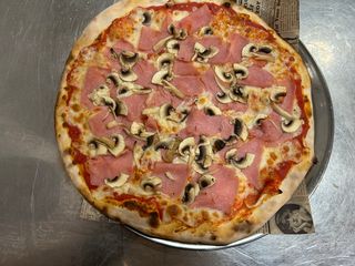7 Pizza Prosciutto Y Funghi (33 Cm.)