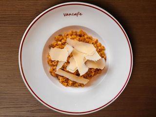 Паста каламарата з яловичиною та грибами (320g)