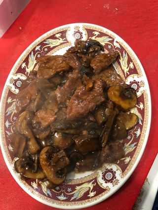 Ternera con champinones