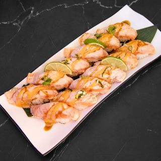 COMBO 2-Nigiri salmon brasado