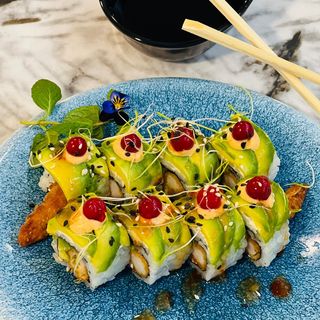 45. ESPECIAL DRAGON 16 peças