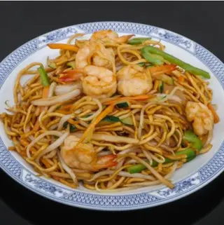 Massa Frita com Gambas Panadas