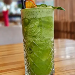 Limonada de pere și busuioc