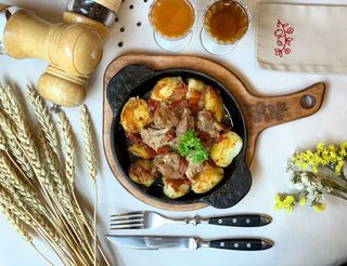 Томлене м'ясо індички з картоплею та в'яленими томатами (100/150г)