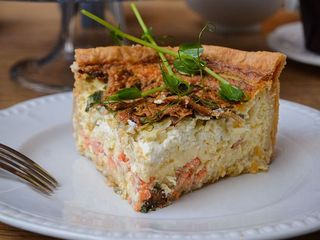 Кіш з лососем (270g)