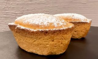 Pasticciotto con crema e amarena